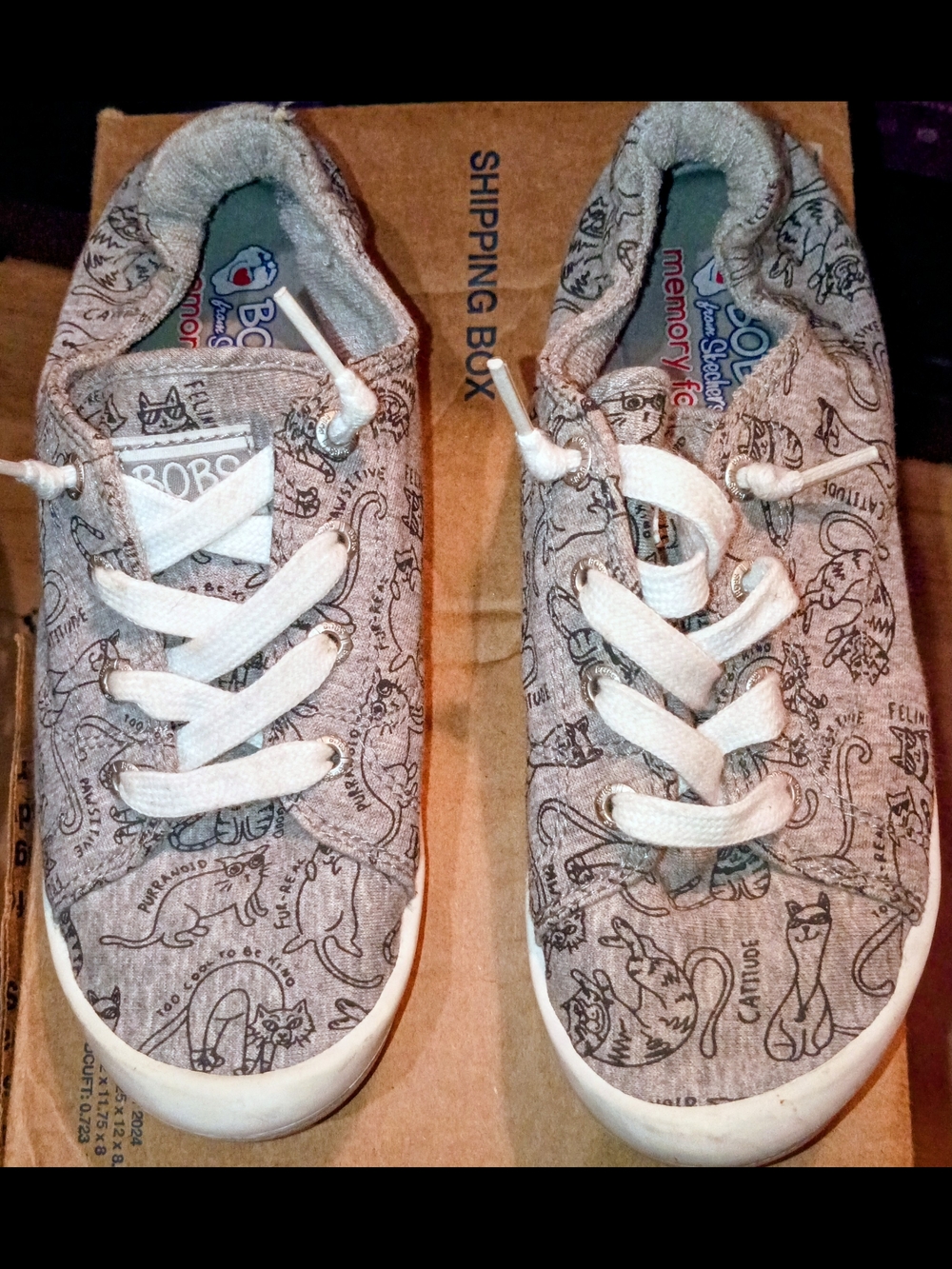BOB'S Gray Cat Print Slip-On Sneakers Sz 6.5